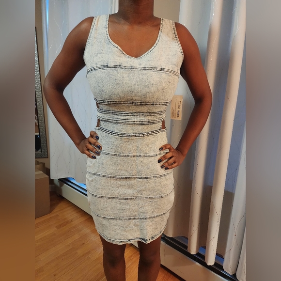 Denim Dress - Picture 3 of 4